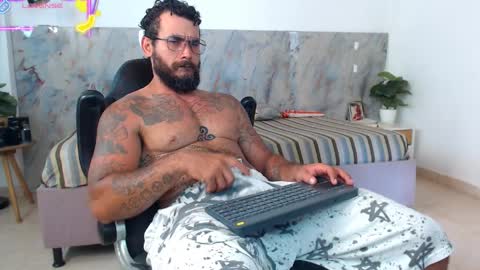 Snapshot of hanz_col chatting on 03.30.26 hanz_col online show from 03.30.26