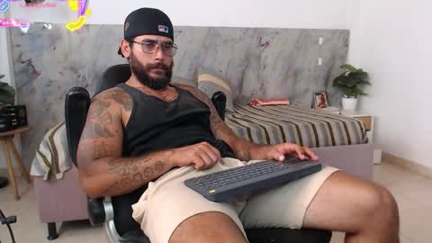 Snapshot of hanz_col chatting on 03.31.26 hanz_col online show from 03.31.26