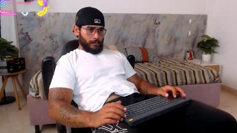 Snapshot of hanz_col chatting on 04.04.26 hanz_col online show from 04.04.26