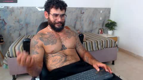 Snapshot of hanz_col chatting on 04.10.26 hanz_col online show from 04.10.26