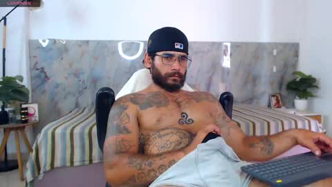 Snapshot of hanz_col chatting on 05.06.26 hanz_col online show from 05.06.26