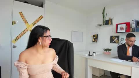 Snapshot of happerquinn_mrhale chatting on 12.16.25 Happer Quinn Mr Hale online show from 12.16.25