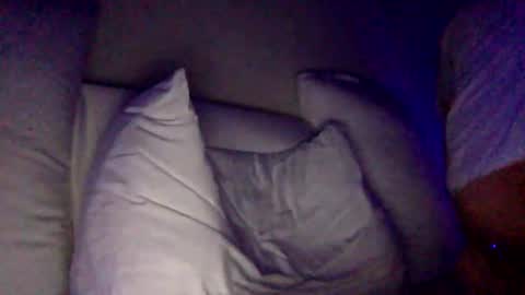 Snapshot of happy2334 chatting on 12.15.25 skysky6969 online show from 12.15.25