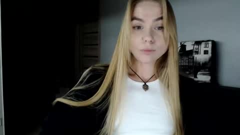 happy_fox_ online show from 12.03.24