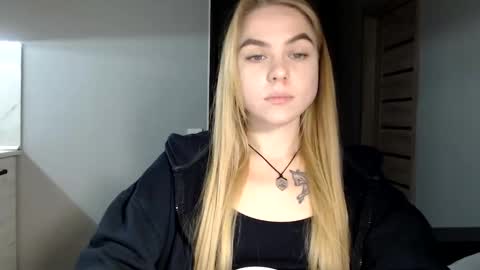 happy_fox_ online show from 12.12.24