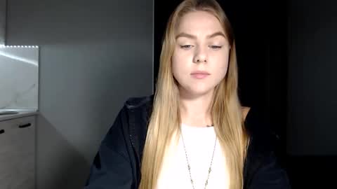 happy_fox_ online show from 11.13.25