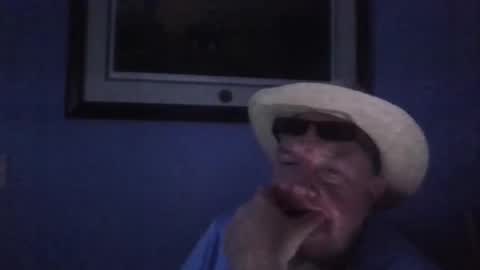 Snapshot of happyguy420fn chatting on 02.14.26 happyguy420fn online show from 02.14.26