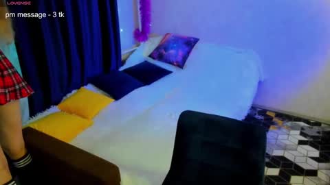 Snapshot of happystephanie chatting on 03.08.25 Stephanie online show from 03.08.25