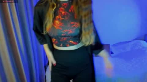 Snapshot of happystephanie chatting on 10.04.25 Stephanie online show from 10.04.25