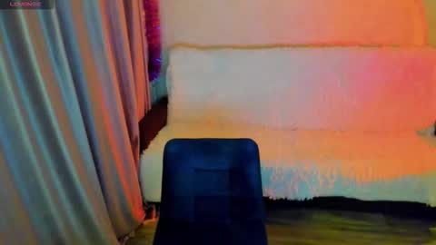 Snapshot of happystephanie chatting on 10.16.25 Stephanie online show from 10.16.25