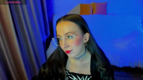 Stephanie online show from 02.04.26