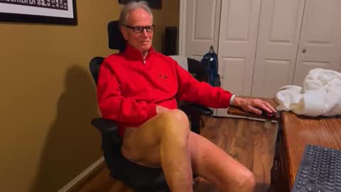 Snapshot of hard4_all_2see chatting on 12.04.25 hard4_all_2see online show from 12.04.25