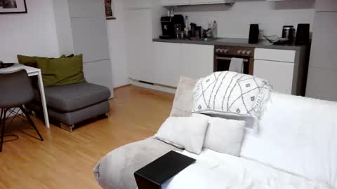 Snapshot of hard_out_here chatting on 12.15.25 Chris online show from 12.15.25