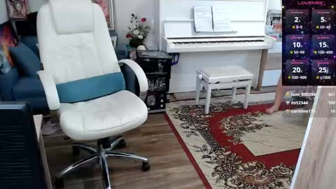 Snapshot of hardanaldp chatting on 02.23.25 Elly online show from 02.23.25