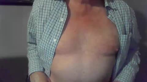 Snapshot of hardchicagoforzya chatting on 10.23.25 hardchicagoforzya online show from 10.23.25