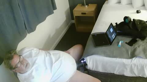 Snapshot of hardfreak4you chatting on 09.30.25 hardfreak4you online show from 09.30.25