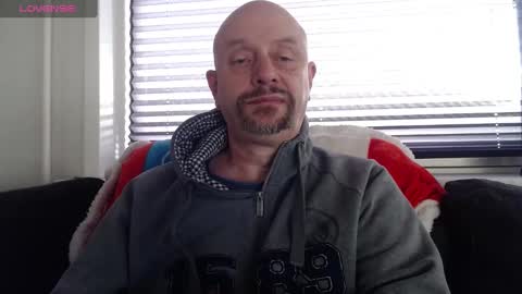 MrLazy online show from 01.04.25