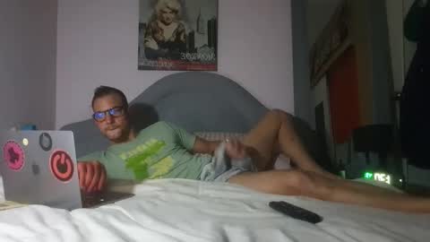 Snapshot of hardnstyle chatting on 09.18.25 HARD AND STYLE online show from 09.18.25