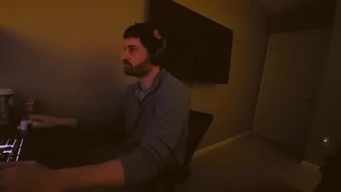 Snapshot of hardswtch chatting on 12.24.24 Tom online show from 12.24.24