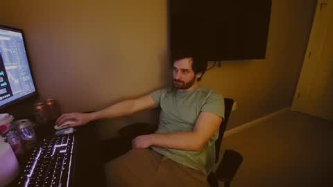 Snapshot of hardswtch chatting on 12.25.24 Tom online show from 12.25.24