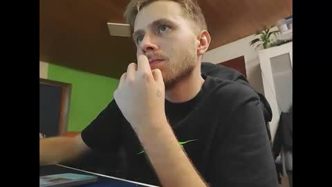 Snapshot of hardtechno_xxx chatting on 12.26.24 hardtechno_xxx online show from 12.26.24