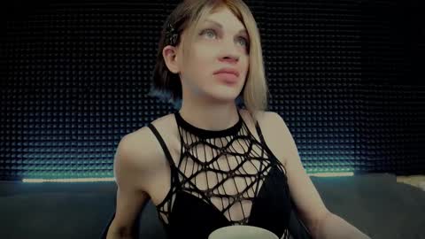 Miss Hardy online show from 03.10.26