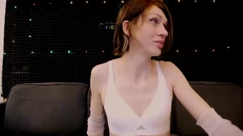 Miss Hardy online show from 06.18.26