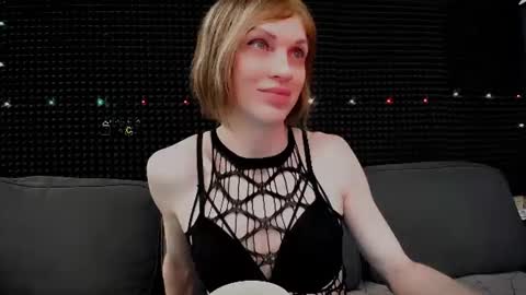 Miss Hardy online show from 07.24.26
