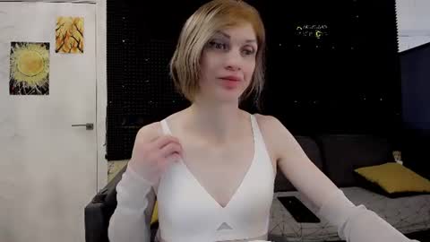 Miss Hardy online show from 07.26.26