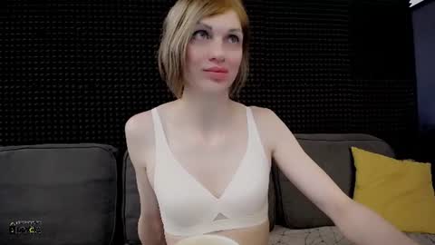 Miss Hardy online show from 07.30.26