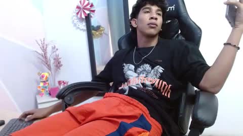 Snapshot of haresandpame_mds chatting on 12.31.24 Hares online show from 12.31.24