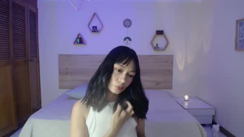 Snapshot of harknite chatting on 10.14.25 harknite online show from 10.14.25