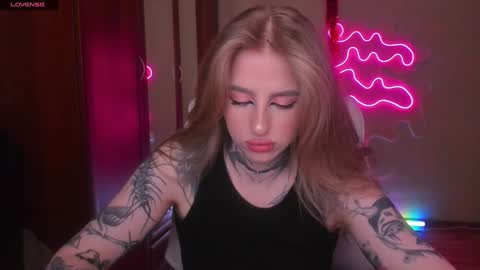 Snapshot of harley_kimm chatting on 12.22.24 Julia online show from 12.22.24