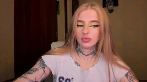 Snapshot of harley_kimm chatting on 10.07.25 Julia online show from 10.07.25