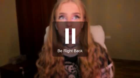 Snapshot of harley_kimm chatting on 10.19.25 Julia online show from 10.19.25