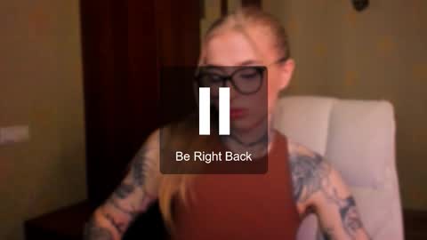 Snapshot of harley_kimm chatting on 10.27.25 Julia online show from 10.27.25