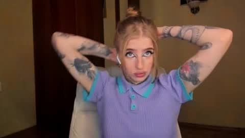 Snapshot of harley_kimm chatting on 11.09.25 Julia online show from 11.09.25