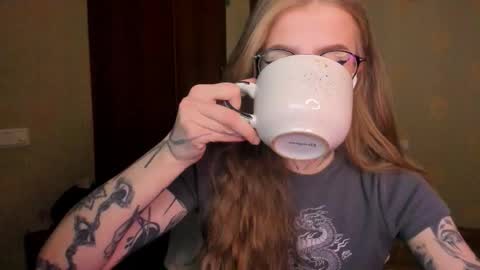 Snapshot of harley_kimm chatting on 11.27.25 Julia online show from 11.27.25