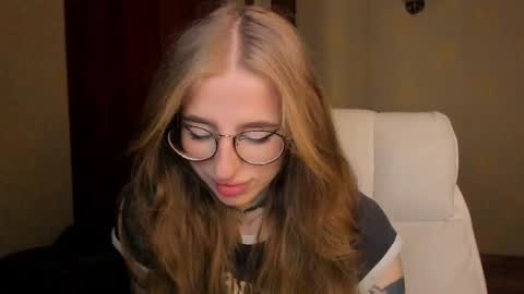 Snapshot of harley_kimm chatting on 11.29.25 Julia online show from 11.29.25