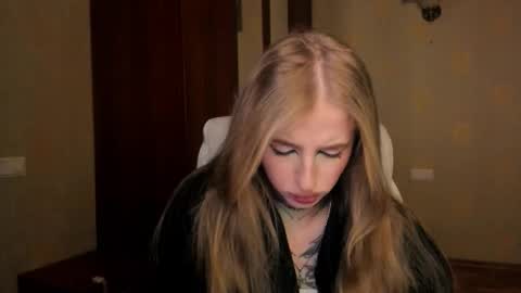 Snapshot of harley_kimm chatting on 12.16.25 Julia online show from 12.16.25