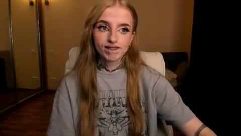 Snapshot of harley_kimm chatting on 06.18.26 Julia online show from 06.18.26