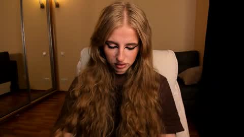 Snapshot of harley_kimm chatting on 06.25.26 Julia online show from 06.25.26
