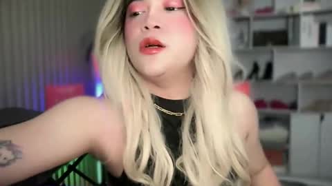 Snapshot of harley_queen69x chatting on 09.15.25 BABY KIMMY online show from 09.15.25