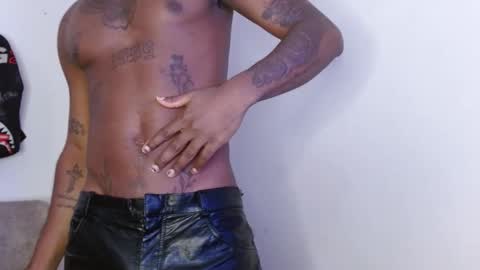 Snapshot of harley_quinnn111 chatting on 11.16.25 harley_quinnn111 online show from 11.16.25