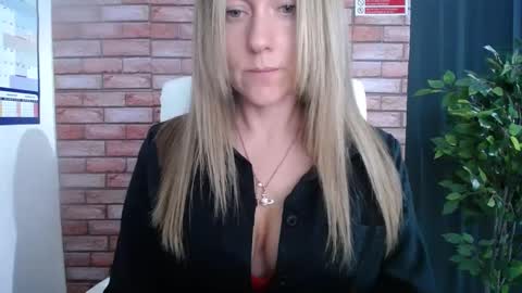 Snapshot of harleyrebz chatting on 10.01.25 harleyrebz online show from 10.01.25