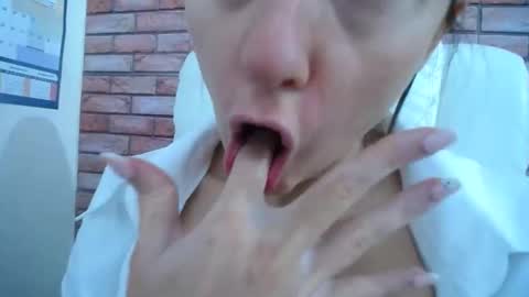 Snapshot of harleyrebz chatting on 11.05.25 harleyrebz online show from 11.05.25