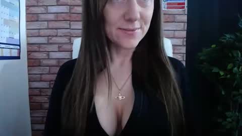 Snapshot of harleyrebz chatting on 12.03.25 harleyrebz online show from 12.03.25