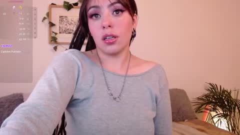 Snapshot of harmonyy01 chatting on 01.08.25 Harmony Please help me to reach 100 thumbs up online show from 01.08.25