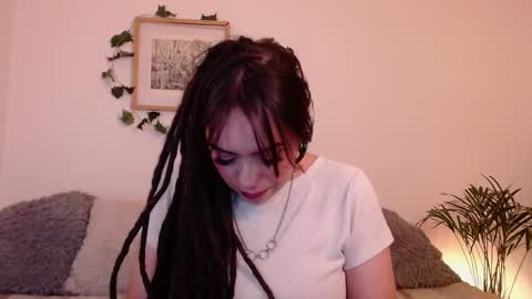 Snapshot of harmonyy01 chatting on 01.29.25 Harmony Please help me to reach 100 thumbs up online show from 01.29.25