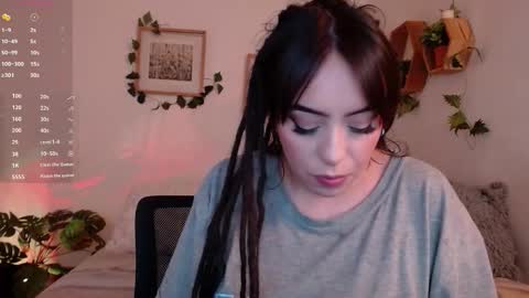 Snapshot of harmonyy01 chatting on 10.07.25 Harmony Please help me to reach 100 thumbs up online show from 10.07.25